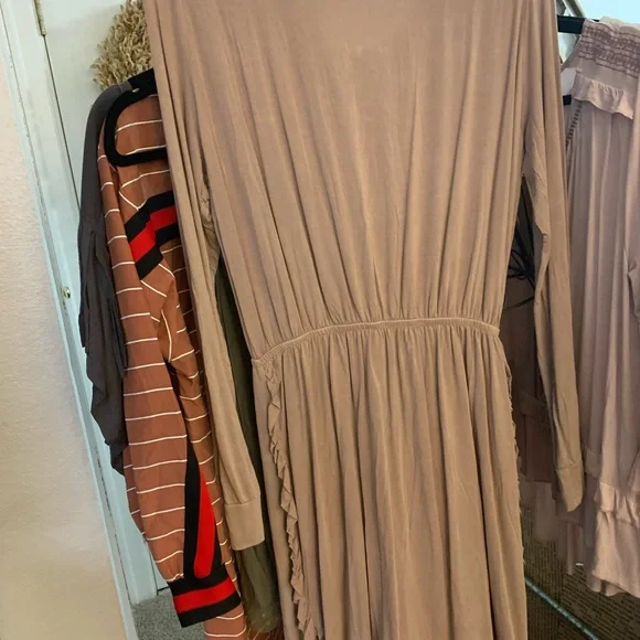 POL ruffle dress - Picture 6 of 6